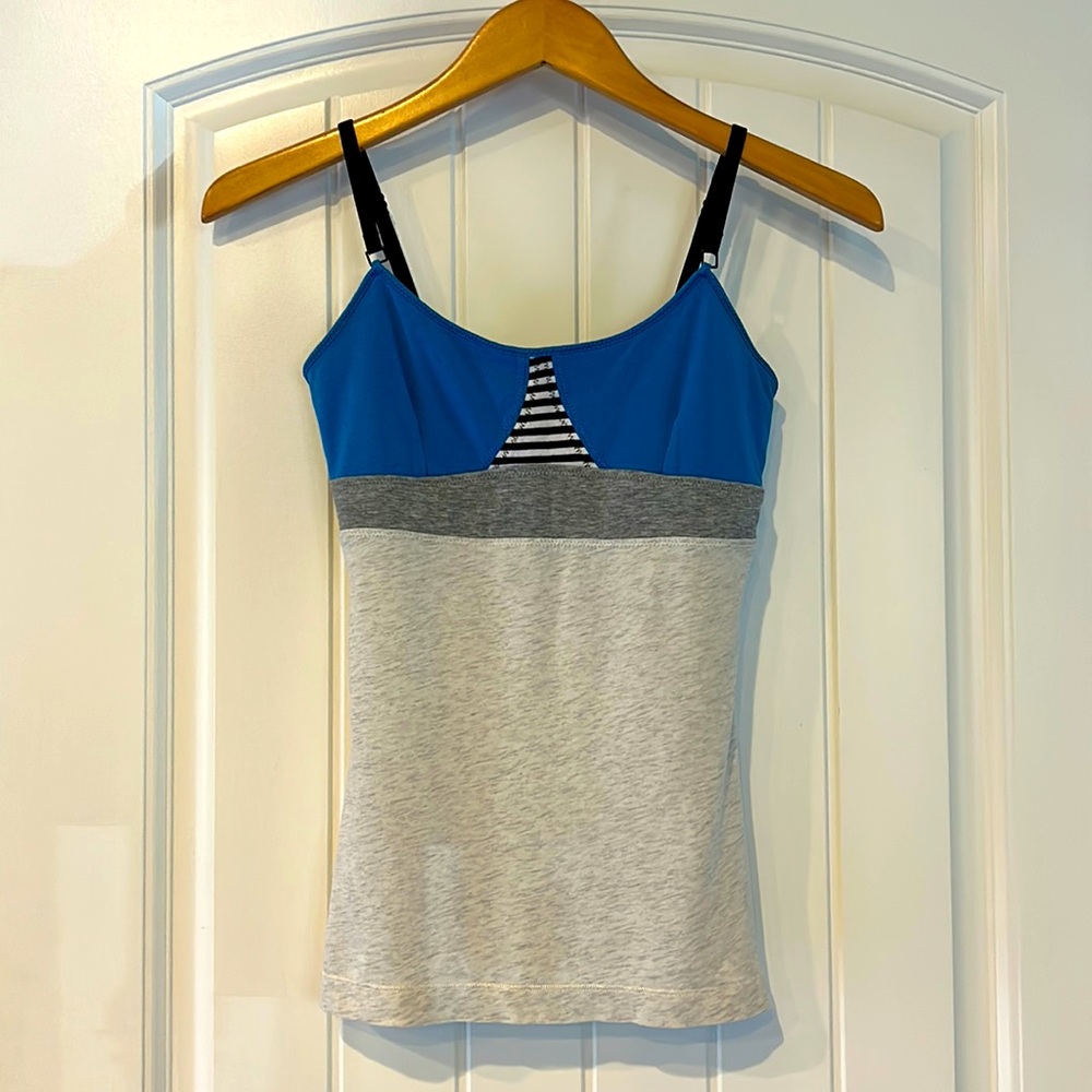 SALE ‼️- EUC Lululemon Tank Top - Picture 1 of 4